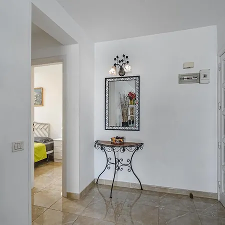 Two Bedrooms With Ocean Views Lägenhet