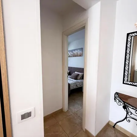 Two Bedrooms With Ocean Views *