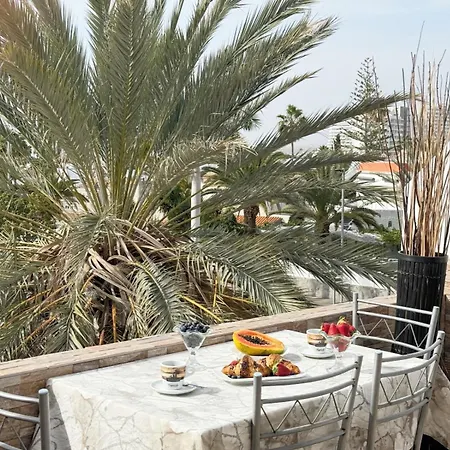 Two Bedrooms With Ocean Views شقة