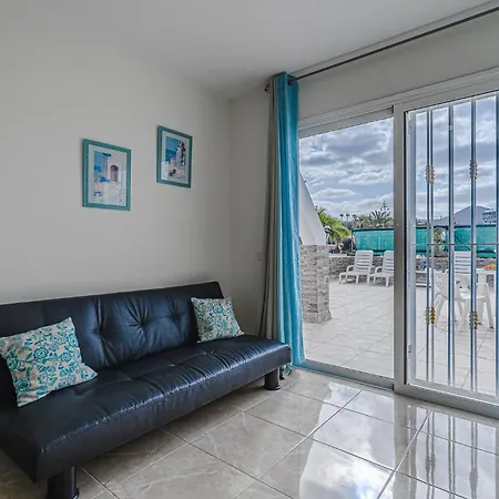 Two Bedrooms With Ocean Views *