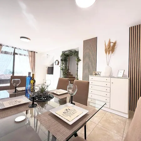 Two Bedrooms With Ocean Views Apartman *