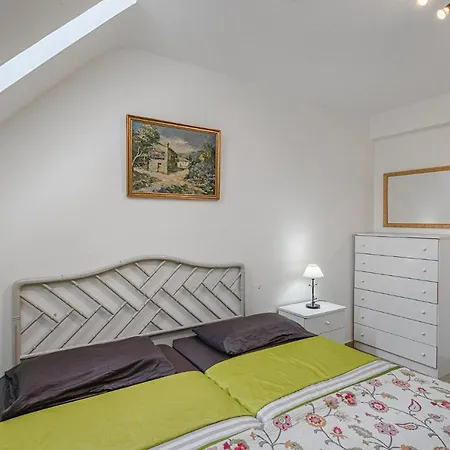 Two Bedrooms With Ocean Views 美洲海滩