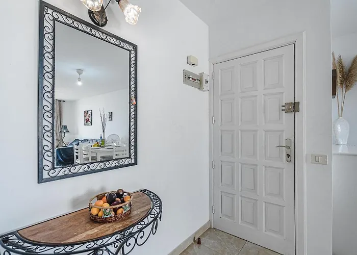 Two Bedrooms With Ocean Views 美洲海滩